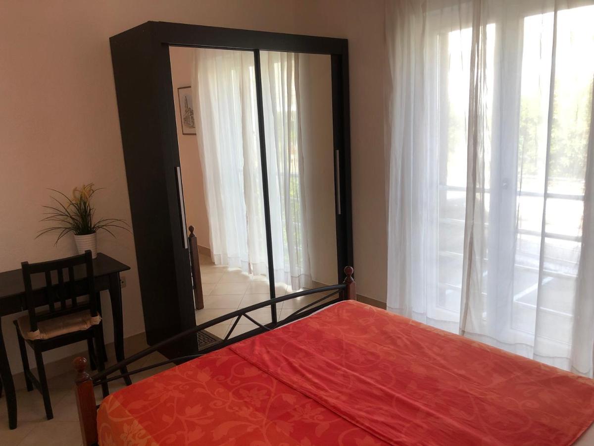 Dalmatia Apartments Podstrana Ngoại thất bức ảnh